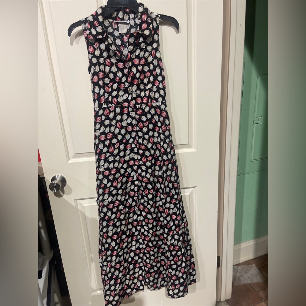 Vintage Dress with pink and white flower size Small Preowned Excellent condition